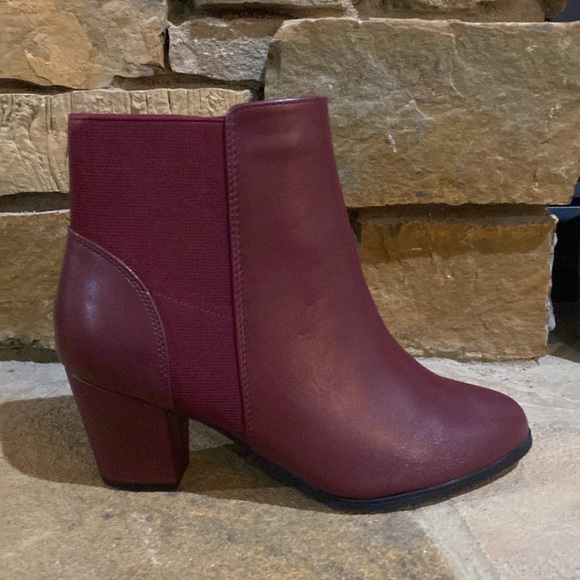 Burgundy Red Heel Ankle Boots - Picture 4 of 6